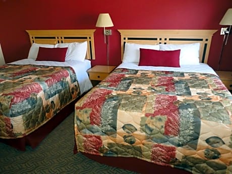 apartment, multiple beds, kitchen