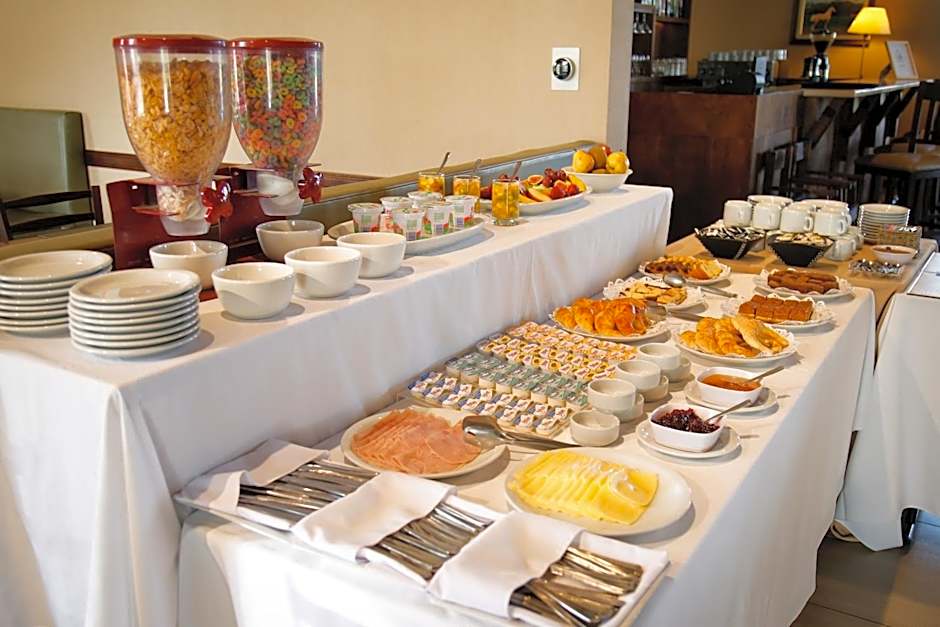 Hotel Howard Johnson Trenque Lauquen