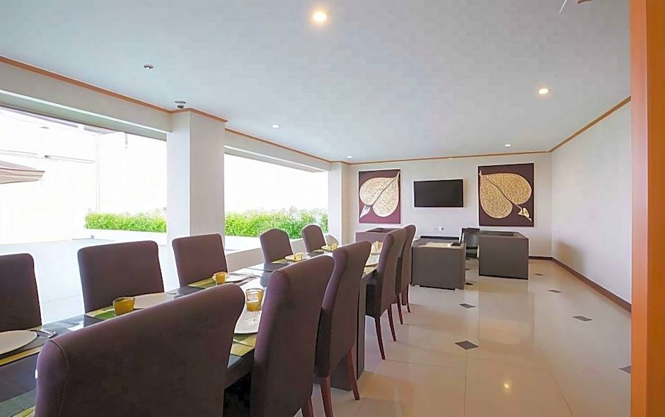 Romantic Khon Kaen Hotel