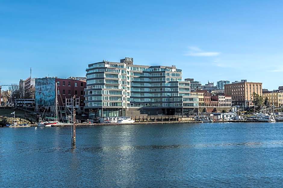 Victoria Regent Waterfront Hotel & Suites