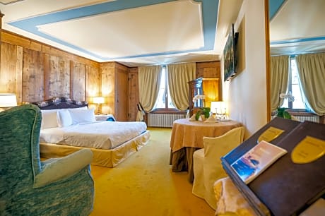 Deluxe Double Room with Bath