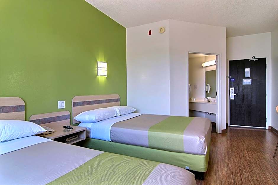 Motel 6-Albuquerque, NM - North