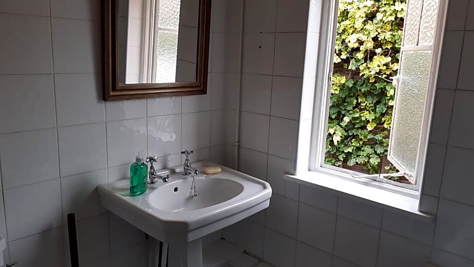 Kingsway Bed & Breakfast