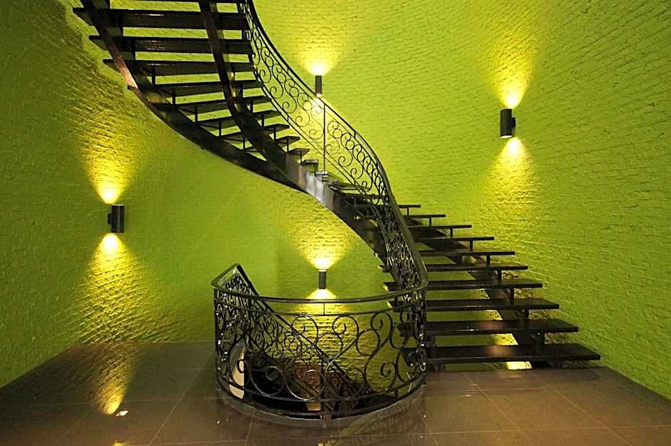 Days Inn & Conference Centre by Wyndham Montreal Airport