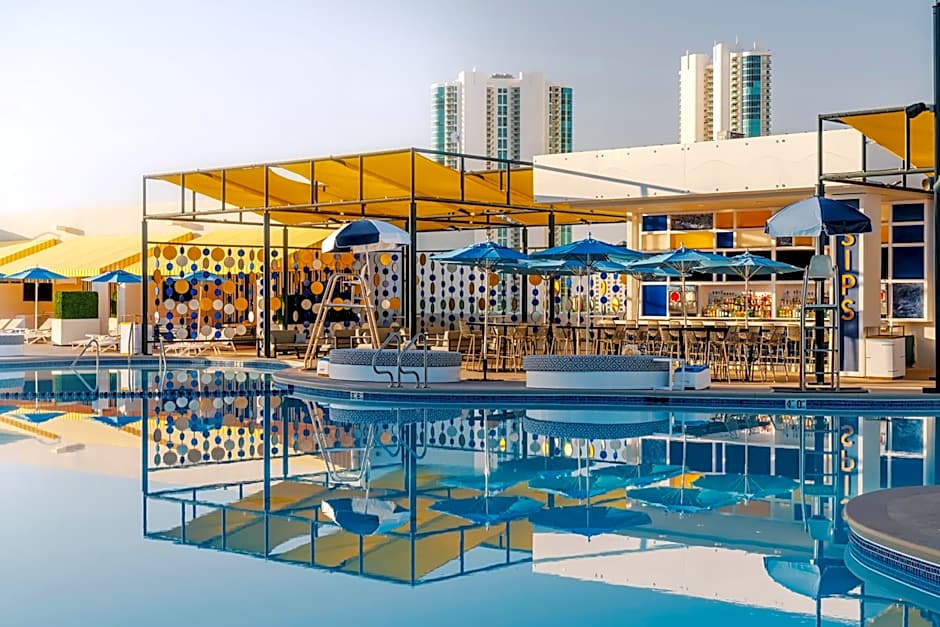 The STRAT Hotel, Casino & Tower