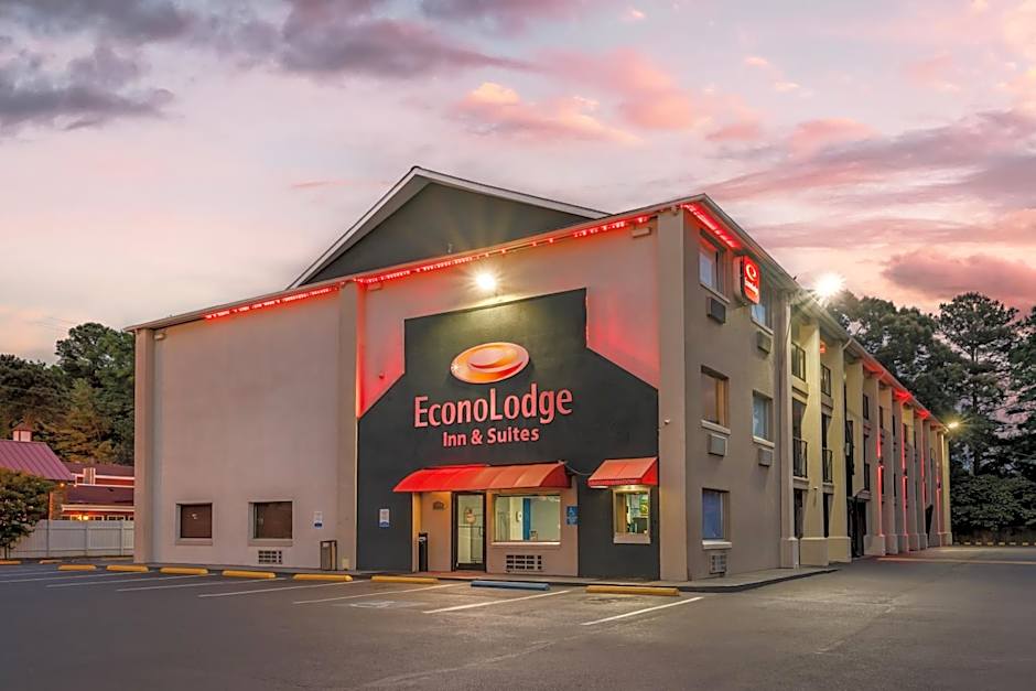 Econo Lodge Inn & Suites I-64 & Us 13