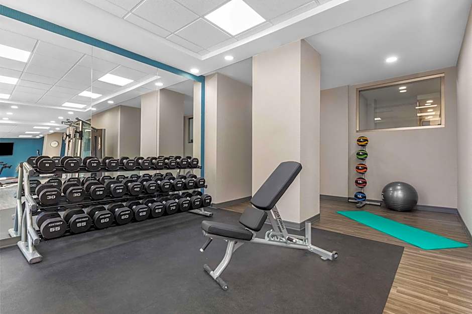 Hampton Inn & Suites by Hilton Toronto Downtown