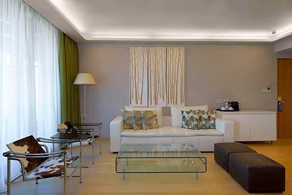 Photo 1 of 6 of Presidential Suite, Park View, Balcony