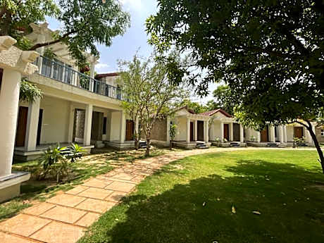 LAS CABANAS RESORT