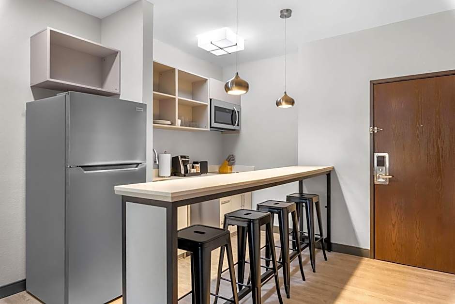 Brentwood Suites Nashville, an Ascend Collection Hotel