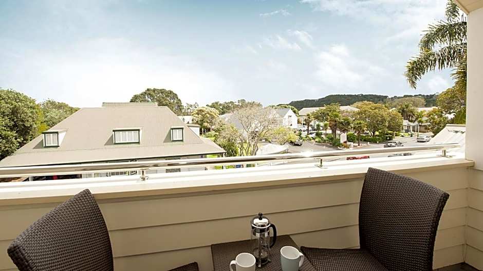 Hananui Lodge and Apartments