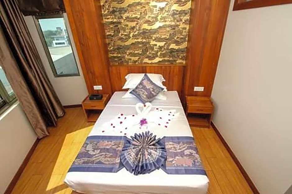 Gemsy Hotel