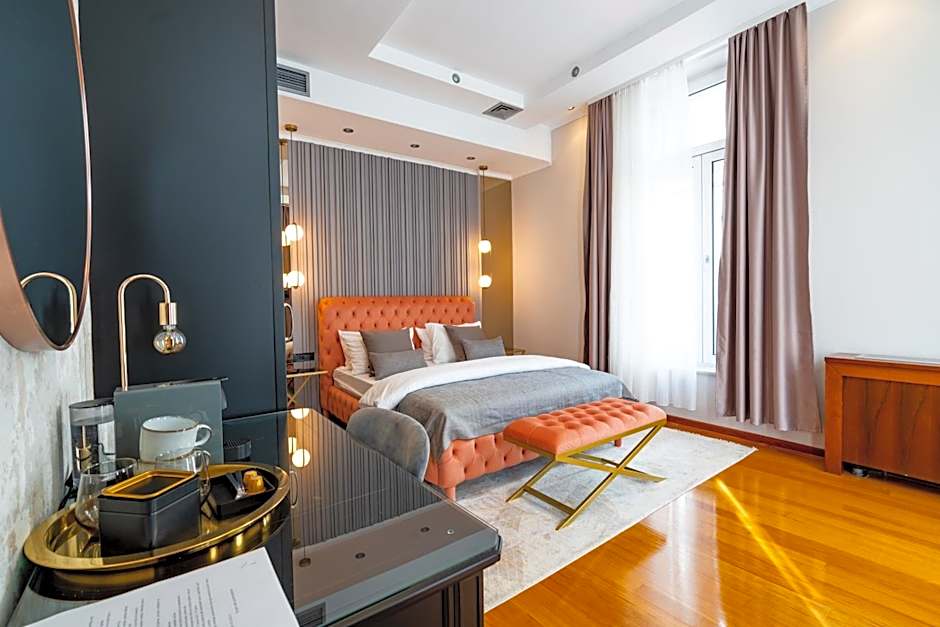 NATALI Luxury suites PARKING