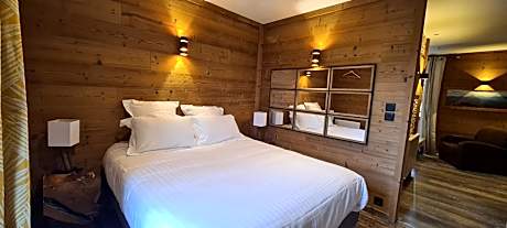 Suite with Mountain View