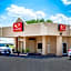 Econo Lodge Inn & Suites Newton