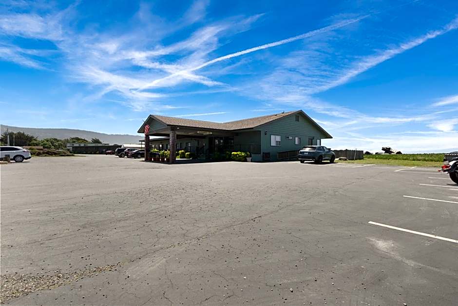 Crescent Beach Motel