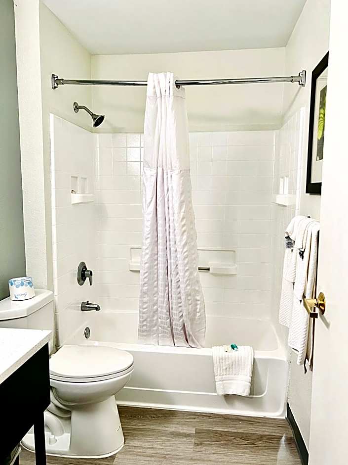 MainStay Suites Little Rock West Near Medical Centers