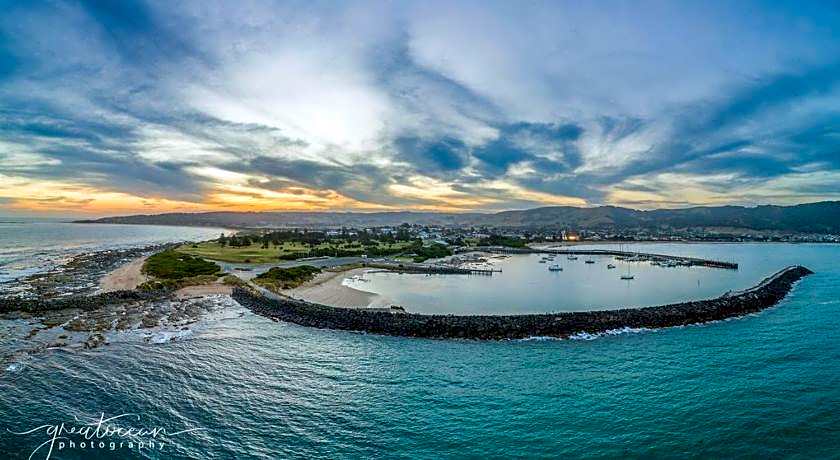 Apollo Bay Motel & Apartments