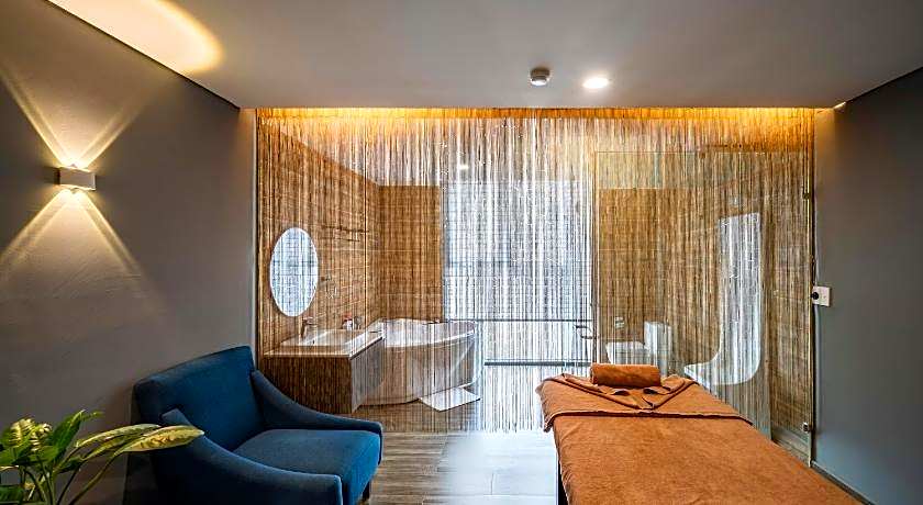 Khach san Muong Thanh Luxury Saigon Hotel