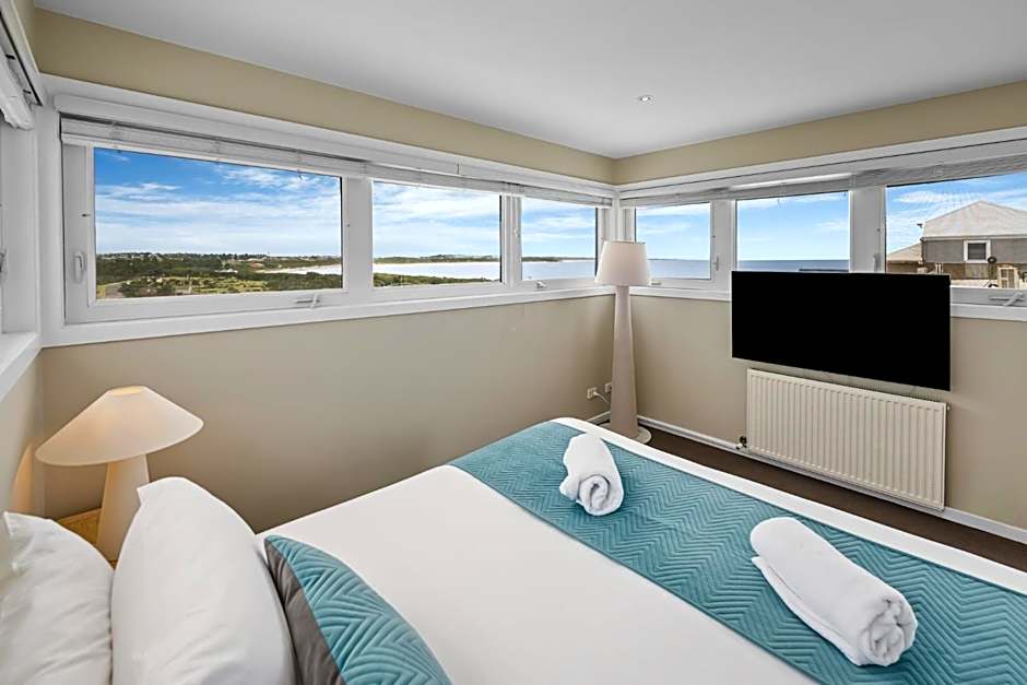 Deep Blue Hotel & Hot Springs