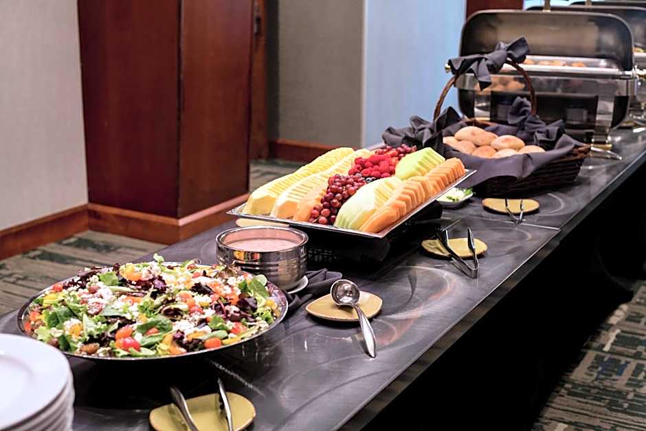 DoubleTree by Hilton San Francisco Airport North Bayfront