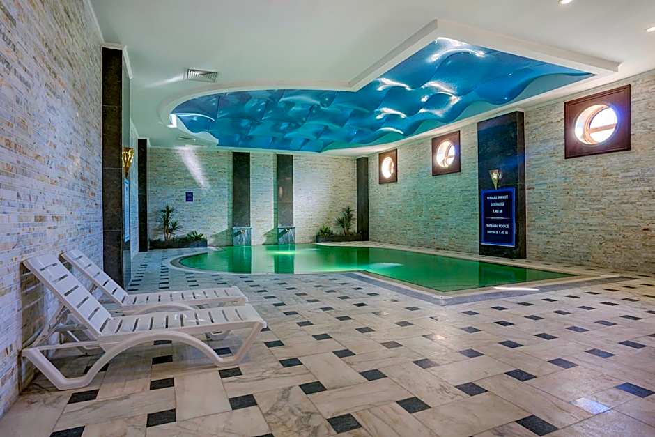 Grand Ozgul Thermal Holiday Village