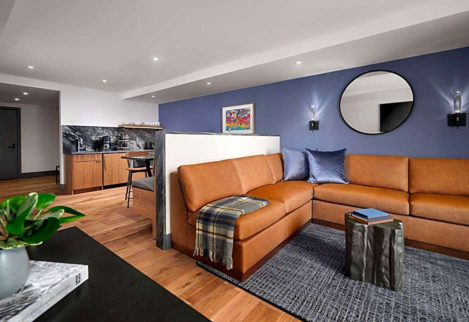 Hotel Alpenrock Breckenridge, Curio Collection by Hilton