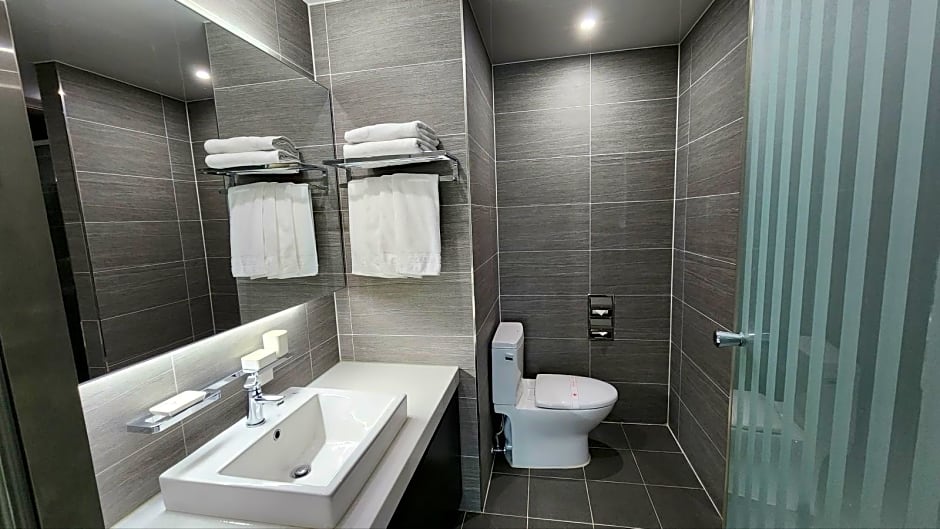 Yongin Central CO'OP Hotel