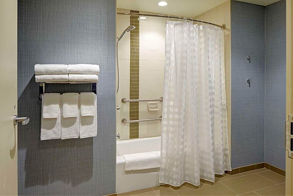 Hyatt Place Madison/Verona