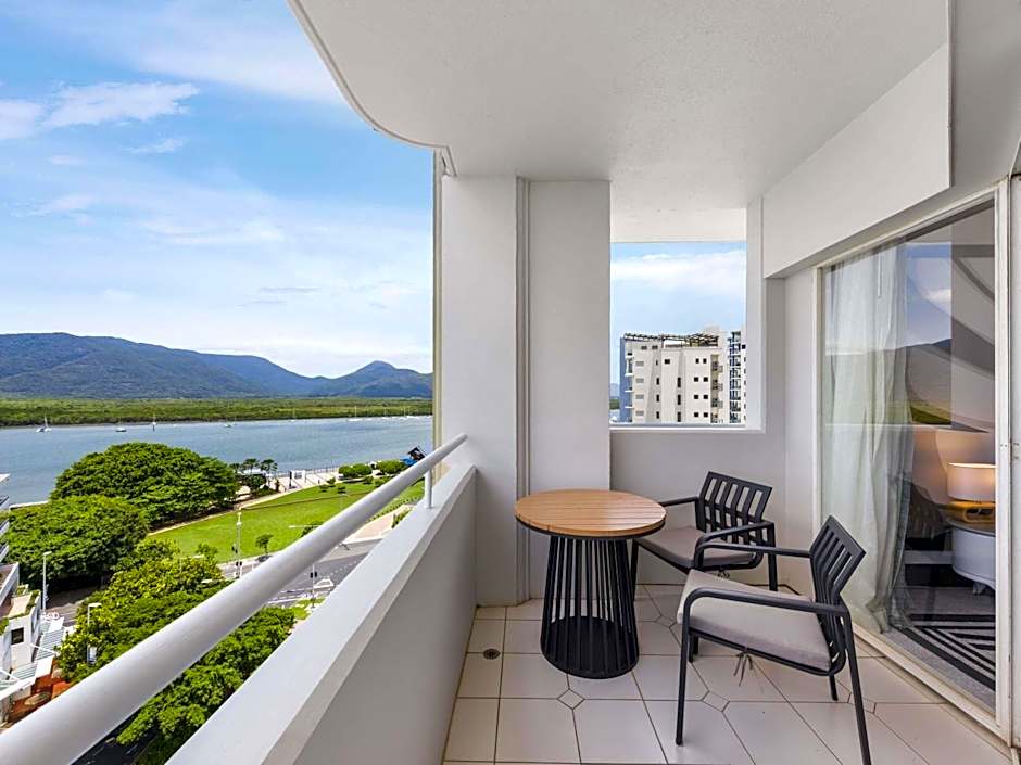 Pullman Cairns International