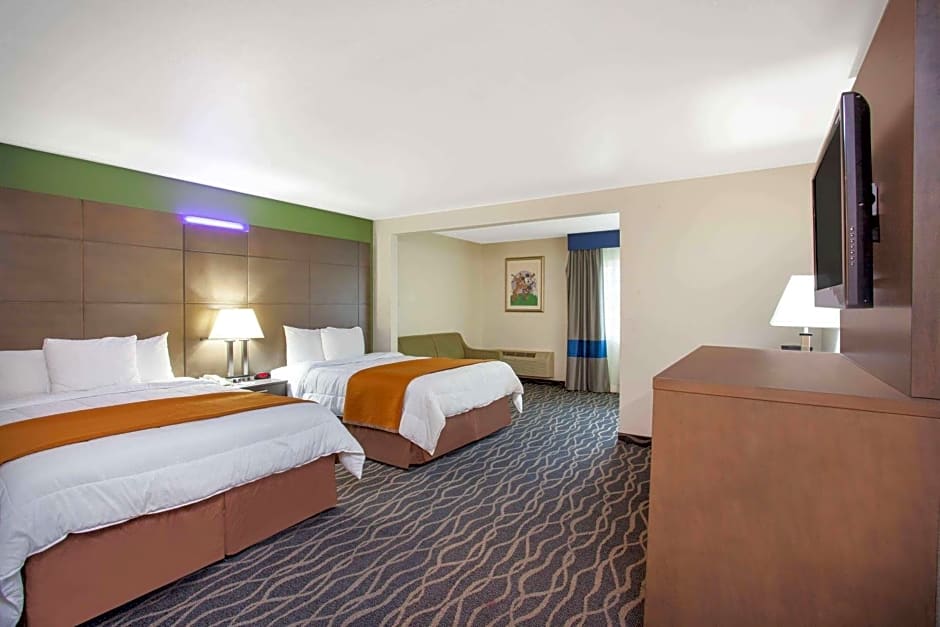 Travelodge Inn & Suites by Wyndham Anaheim on Disneyland Dr