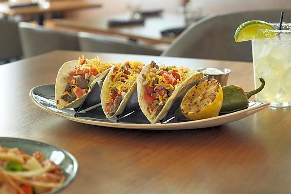 Renaissance by Marriott Atlanta Airport Gateway Hotel