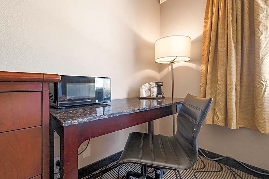 Jack London Inn