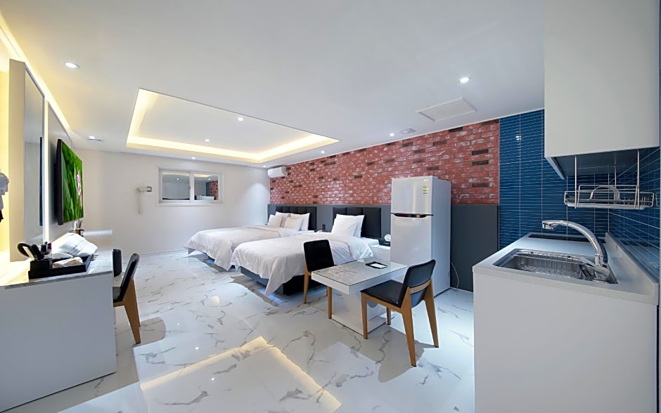 Wonju WJ Hotel Full House