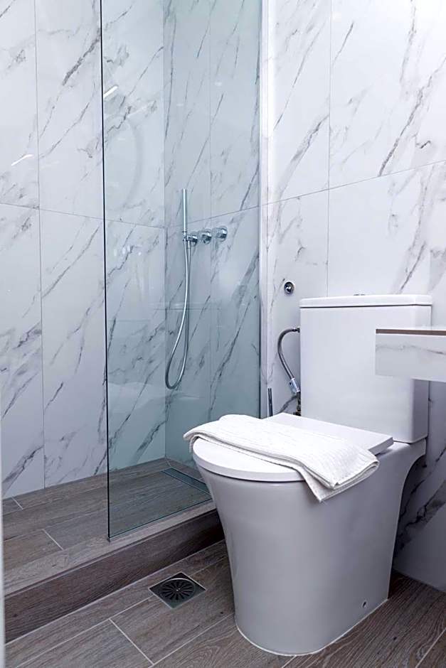 La Scala family apartments