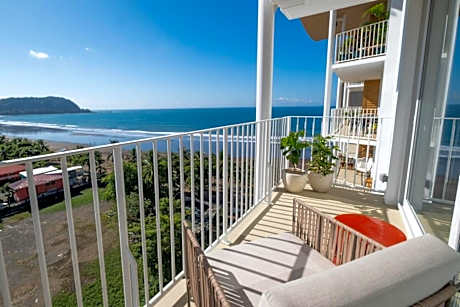 Stylish 1-BR Oceanfront Condo with Panoramic Views