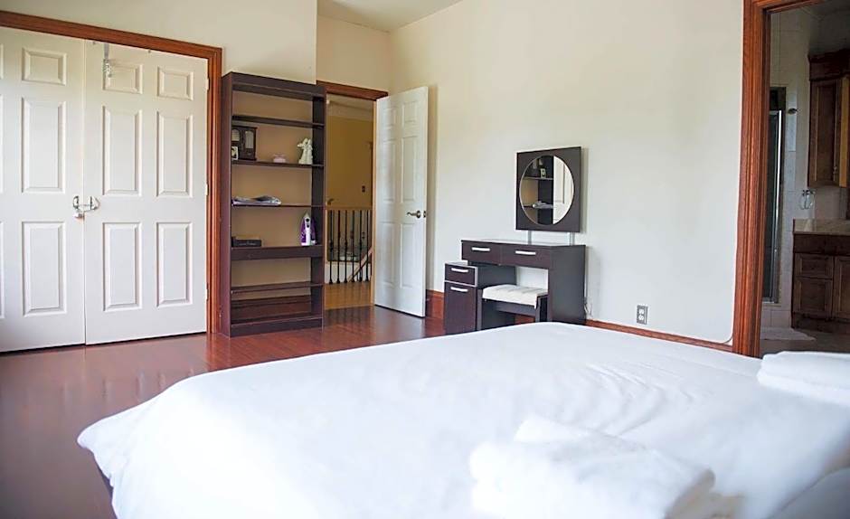 JstLikeHome - Luxury Mansion & Guesthouse