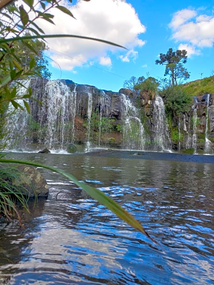 Pousada Recanto da Cascata - Cabana Liquidambar