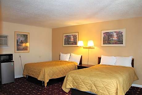 Queen Room with Two Queen Beds - Non-Smoking