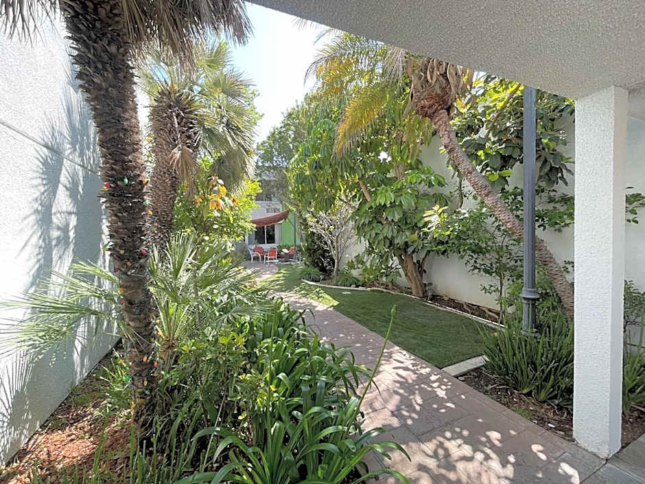 Hotel Pacific Garden