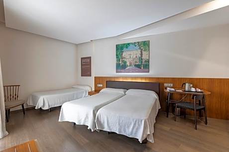 Triple Room (3 Adults)