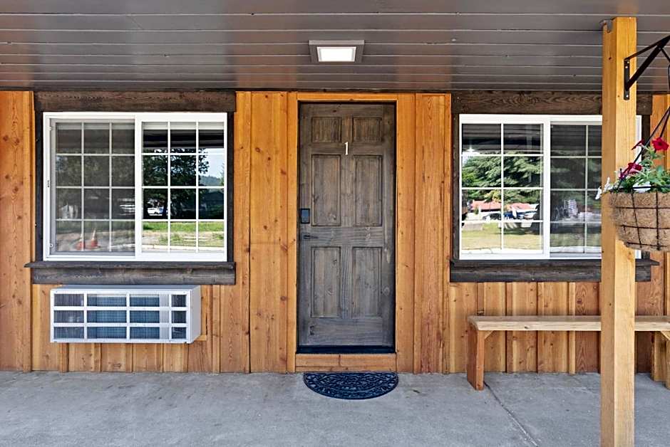 Lake Village Lodge