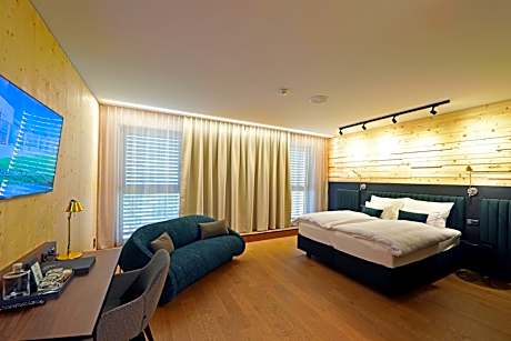 Deluxe Double Room with Extra Bed