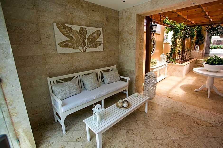 Los Flamencos Aparthotel Beach Club