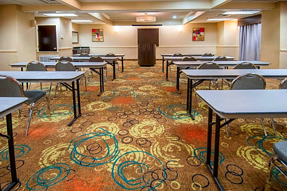 Holiday Inn Express Hotel & Suites Houston North Intercontinental By IHG