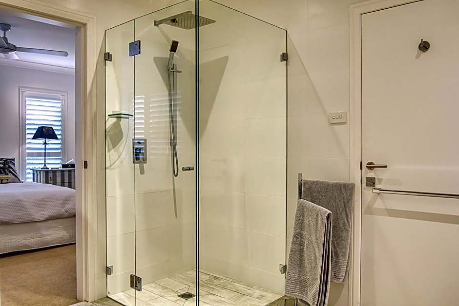 Cronulla Beach House Bed & Breakfast