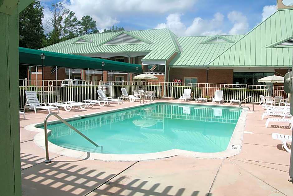 Days Inn by Wyndham Petersburg/South Fort Lee