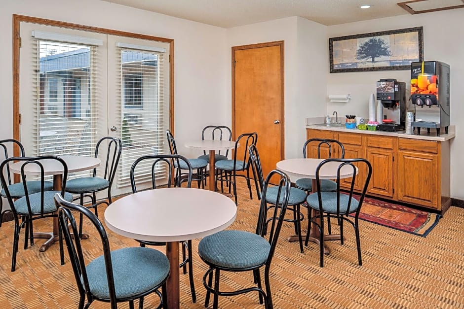 Americas Best Value Inn Ellsworth