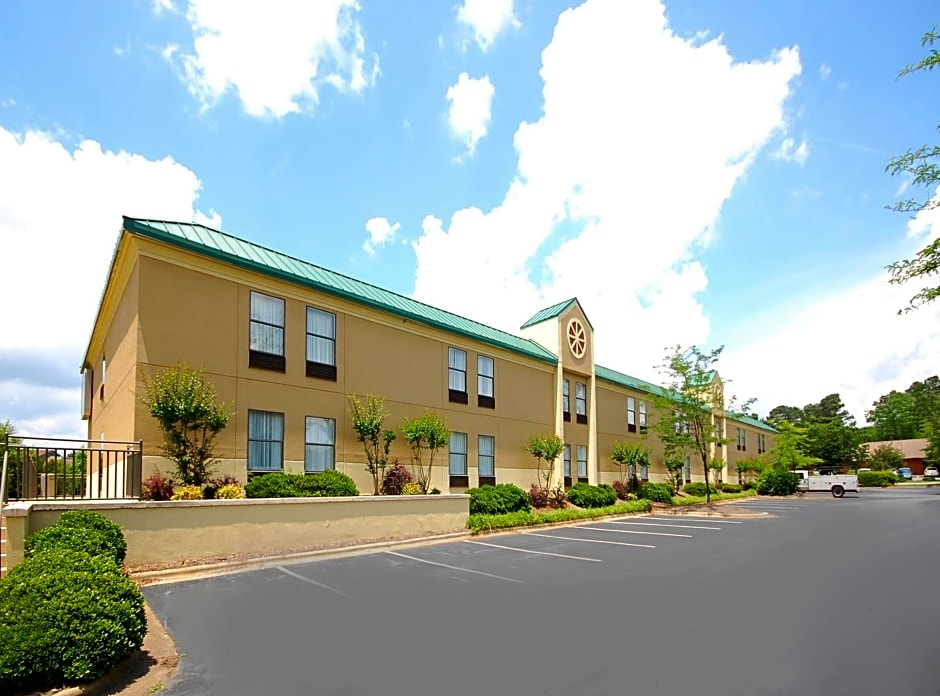 Best Western Plus Edison Inn