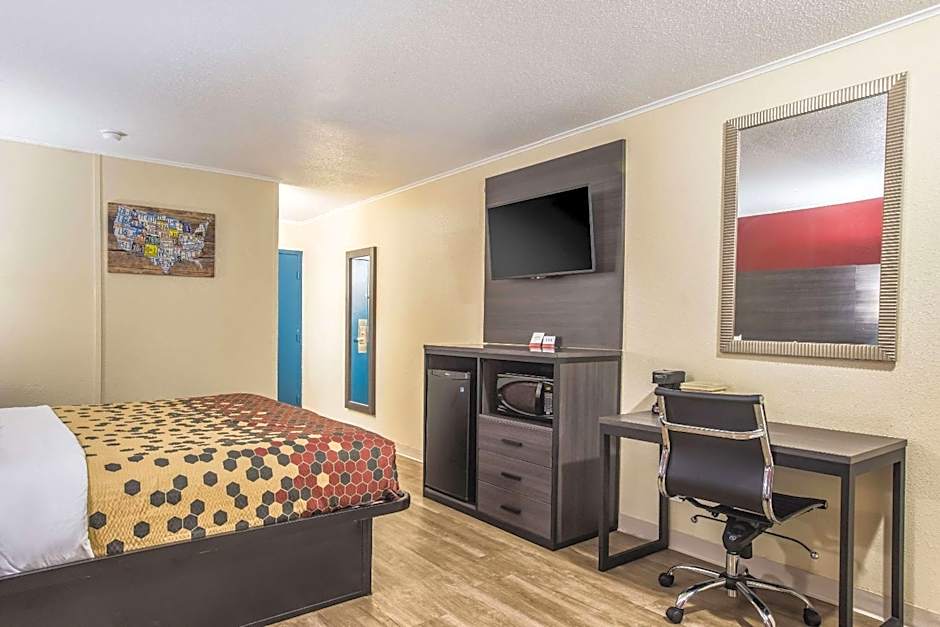 Econo Lodge Garden City - Savannah